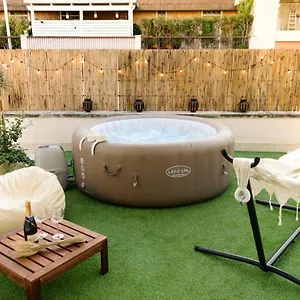 Apartamento Apulialux Penthouse & Garden Con Spa In Centro, Bari